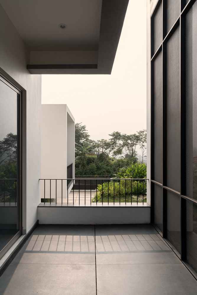 Athira-Paras Residence